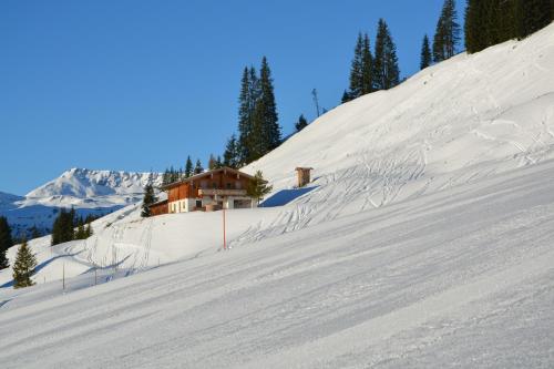 Wallegg Lodge - Alpine Premium Chalet - Ski In-Ski Out