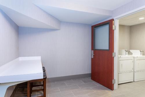 Hilton Garden Inn Tampa Northwest/Oldsmar - image 10