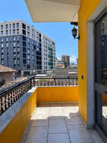 Tirana Grand Nest with 2 Balconies, Тирана (фото 9)