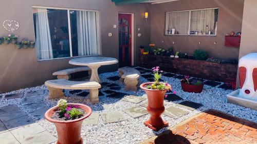 Giardino, Micnels Stay Over in Pretoria