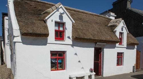 Fabulous 4 Bedroom House, Gateway to Connemara in Oughterard