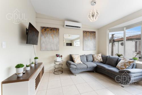The Cozy Apartment — other in MQQG+98R, San Salvador Condominio Residencial Florencia, San Salvador, 01101, El Salvador