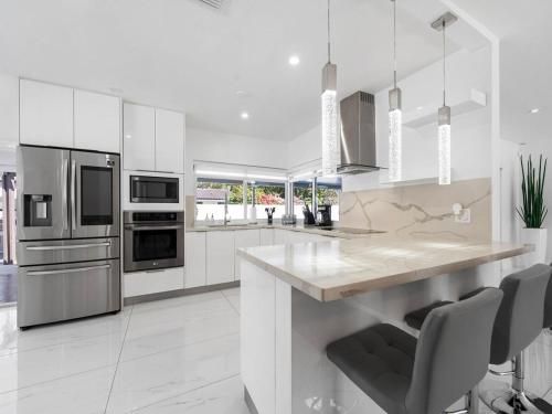 The Chill Sunny Casa Near Beaches in Miami Lakes