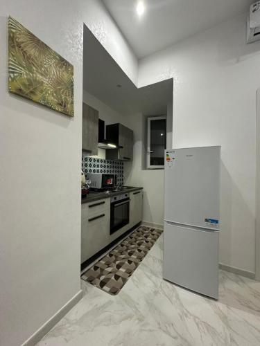 One-Bedroom Apartment image 5