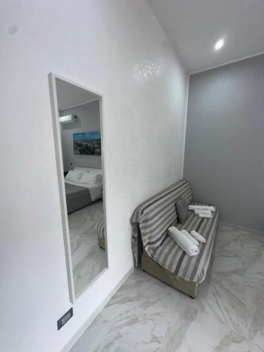 One-Bedroom Apartment image 10