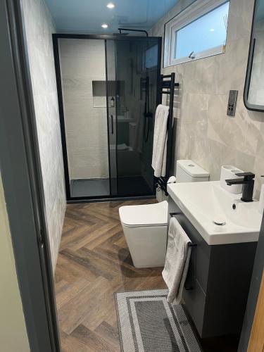 Guest House with parking in Bournemouth in Kinson North