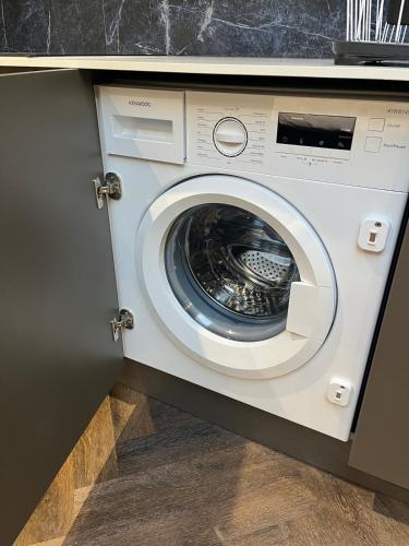 Guest House with parking in Bournemouth in Kinson North