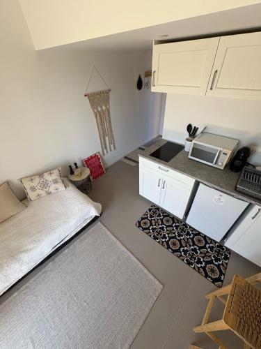 Studio 1 terrasse aperçu mer vignes (Studio 1 terrasse apercu mer vignes) in Le Mouranier