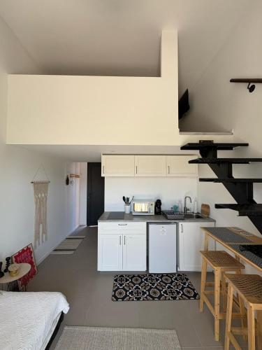 Studio 1 terrasse aperçu mer vignes (Studio 1 terrasse apercu mer vignes) in Le Mouranier