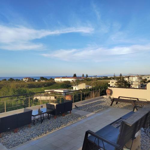 Rododafni Apartments near Rapaniana Beach