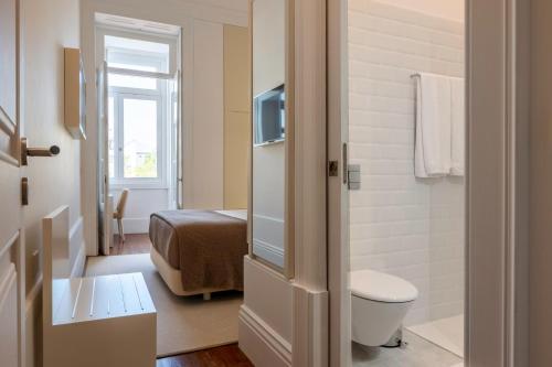 Charming House Cedofeita - image 13