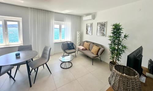 Stella Apartments 3