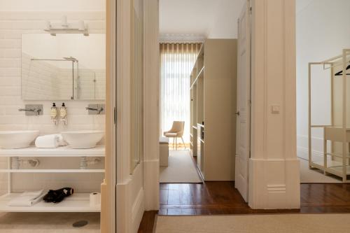 Charming House Cedofeita - image 6