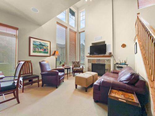 6180 Foxpoint Townhouse by SkyRun Park City