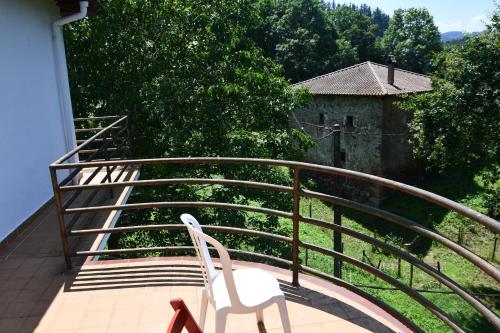 Albergue ARMAÑON (Albergue ARMANON) in Valle De Villaverde