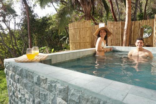 Pezsgőfürdő, Aldea Camalote in San Blas