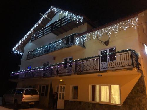 . Vila Orizont Straja