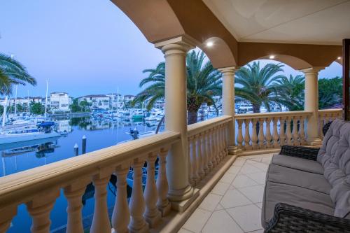Bellagio Gold Coast in Hope Sziget