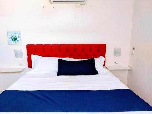 Departamento 21, cama king, cocineta , cerca del CAS,CIMA, CRIT, centro de gobierno y galerias mall