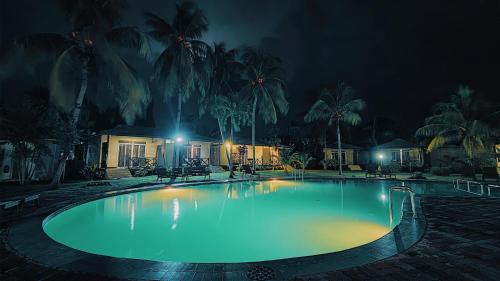 Svømmebasseng, Langkah Syabas Beach Resort in Papar