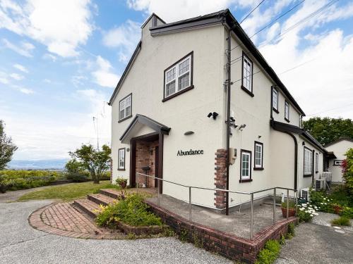 ゲストハウス アバンダンス ガーデン&nbsp;施設全景