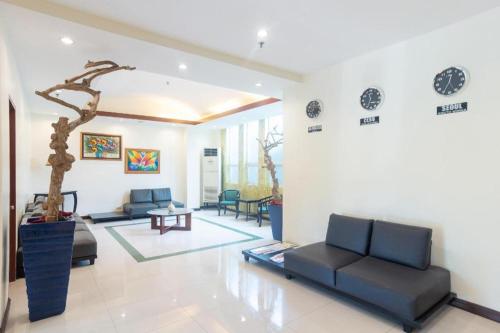 OYO 187 The Maxwell Hotel - image 3