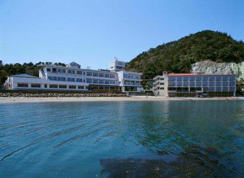 . 若狭美浜温泉 悠久乃碧 ホテル湾彩