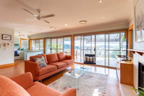 Bay and Beachside Family Retreat in Hardys Bay