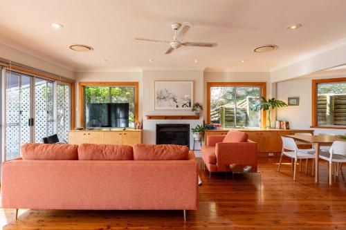 Bay and Beachside Family Retreat in Hardys Bay