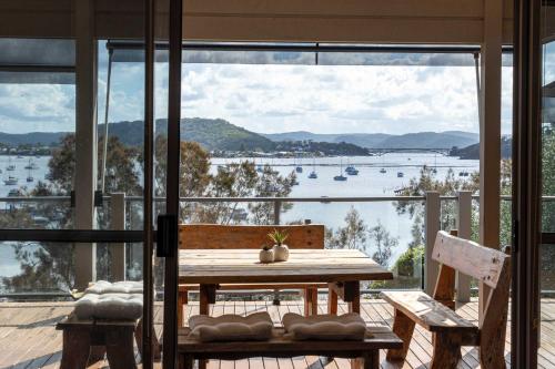 Bay and Beachside Family Retreat in Hardys Bay