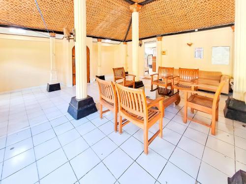 Facilities, Hotel Family Syariah 1 near Depok Beach