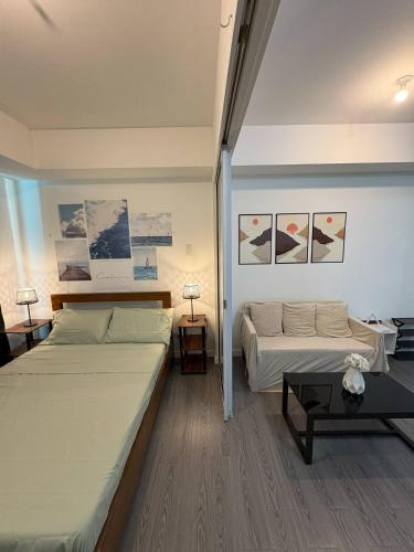 Sunset and Breeze by Azure, Manila