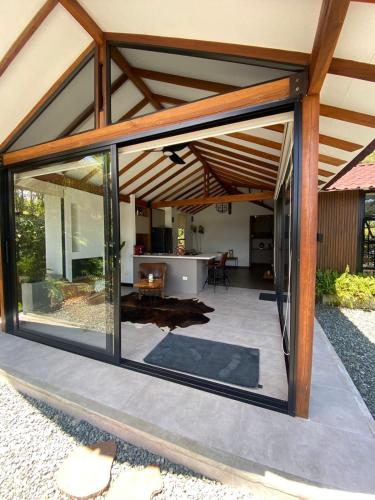 Exterior view, Cabana Lembos Jacuzzi con vista al cielo in Mundo Nuevo