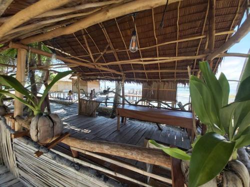 Ресторант, Kasumasa Homestay in Pulau Pambemuk