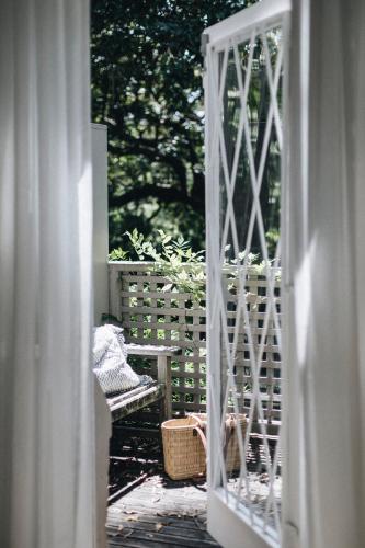 Balcony/terrace, The Art Flat, Woollahra in Woollahra