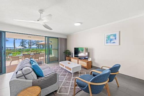 Two-Bedroom Apartment Ocean Views Lower Level image 10