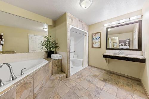 Wingate by Wyndham Calgary South