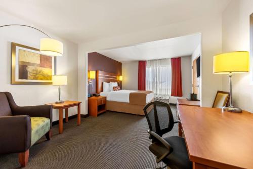 Wingate by Wyndham Calgary South, Калгари (фото 9)