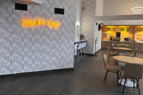 Days Inn & Suites by Wyndham Wausau in Wausau, USA