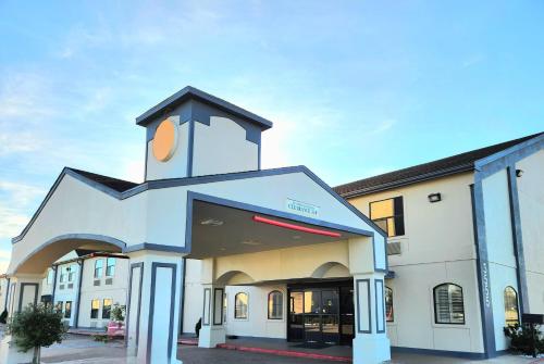 Days Inn by Wyndham Rosenberg in Rosenberg, USA