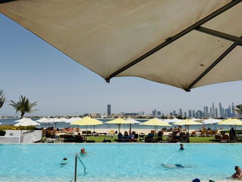 Best View Luxury 2BDR Palm Jumeirah, Beach & Pool, Dubaj (zdjęcie 10)