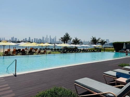 Best View Luxury 2BDR Palm Jumeirah, Beach & Pool