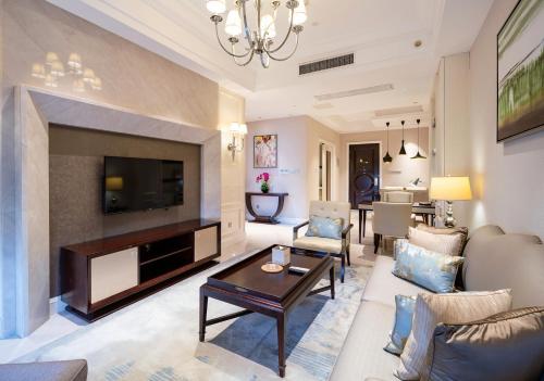 Standard King Residence image 3