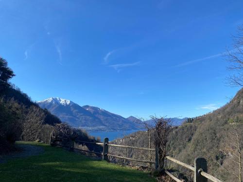 razgled, Rustico dans charmant hameau vue lac Verzasca in Gordola