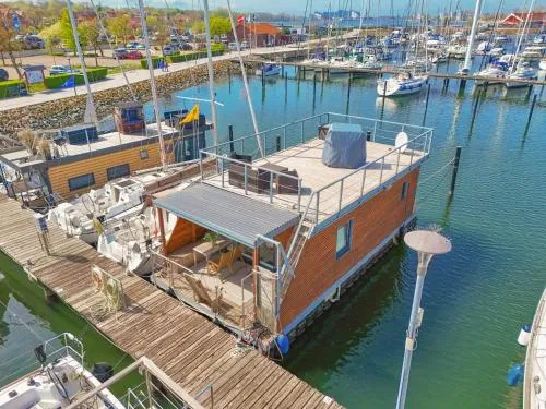 Hausboot - Stina in Heiligenhafen, Deutschland