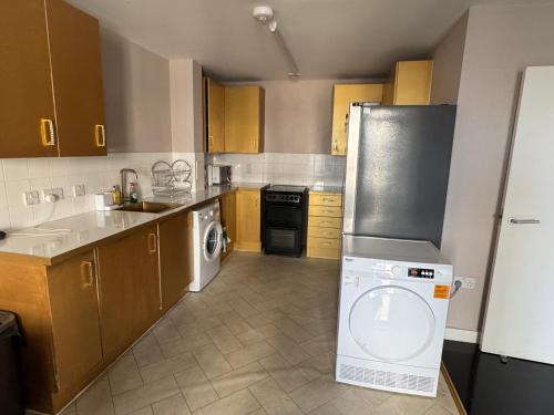 Cozy 2 bed Flat 5min walk to Stratford Westfield, Londres (foto 8)