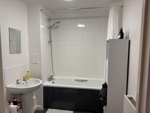 Cozy 2 bed Flat 5min walk to Stratford Westfield, Londres (foto 11)