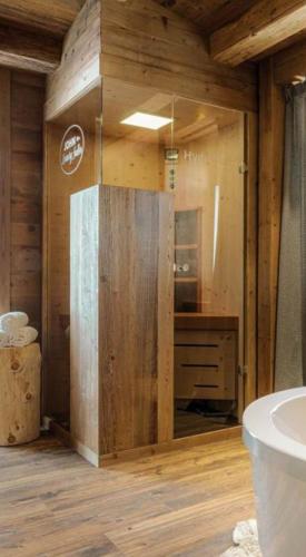 ห้องน้ำ, Chalet Leßner in ไรน์ดเลา