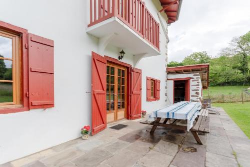 Gite Etxaluzenea in Saint Etienne De Baigorri