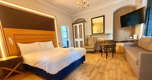 The Elder Room Type - Deluxe Family Room